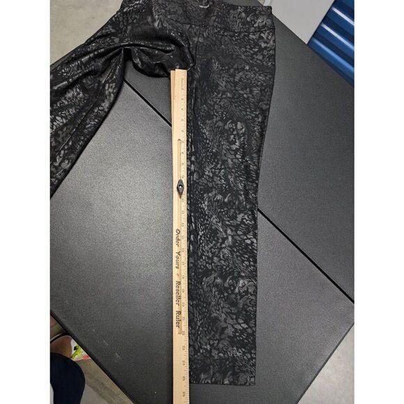 Nic + Zoe Black Animal Print Leggings - Picture 7 of 7